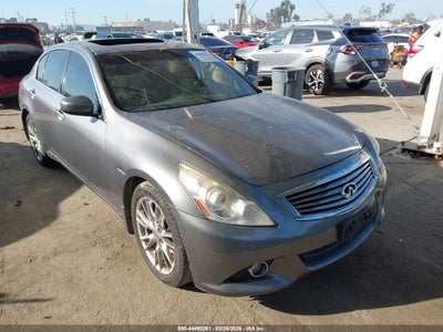 INFINITI G37 2013