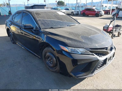 TOYOTA CAMRY 2020
