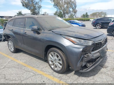 TOYOTA HIGHLANDER 2023