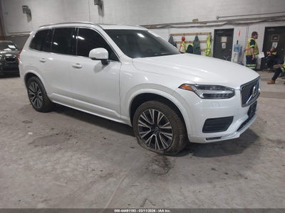 VOLVO XC90 2021
