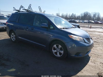 TOYOTA SIENNA 2014