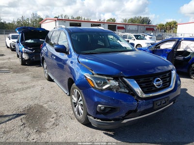 NISSAN PATHFINDER 2019