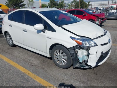 TOYOTA PRIUS PLUG-IN 2015