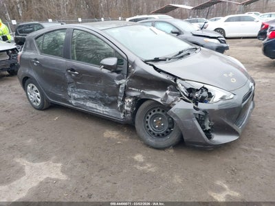 TOYOTA PRIUS C 2015