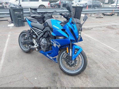 SUZUKI GSX800 2025