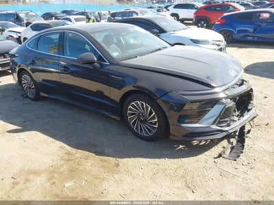 HYUNDAI SONATA HYBRID 2025