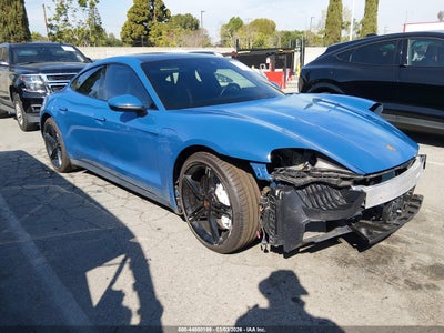 PORSCHE TAYCAN 2021