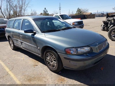 VOLVO V70 2004