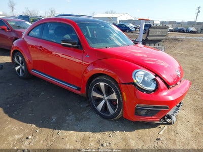 VOLKSWAGEN BEETLE 2015