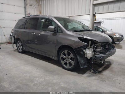 TOYOTA SIENNA 2018