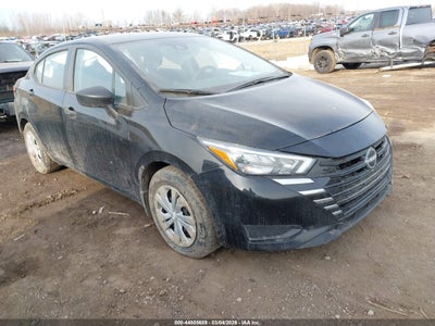 NISSAN VERSA 2025