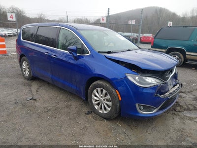 CHRYSLER PACIFICA 2018