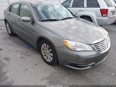 CHRYSLER 200 2013