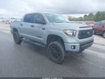 TOYOTA TUNDRA 2020