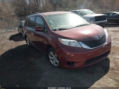 TOYOTA SIENNA 2012