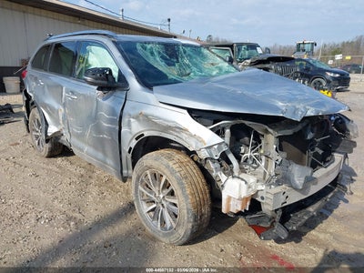 TOYOTA HIGHLANDER 2017