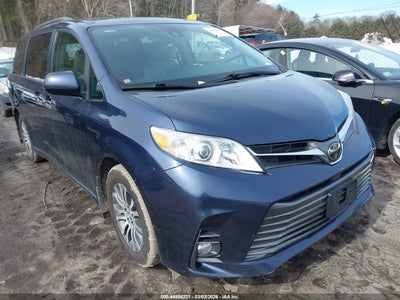 TOYOTA SIENNA 2018