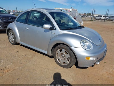 VOLKSWAGEN NEW BEETLE 2001