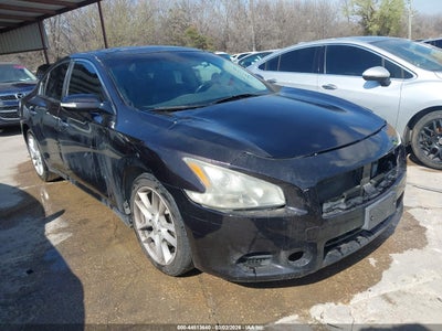 NISSAN MAXIMA 2010