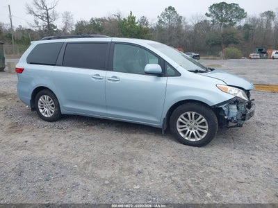 TOYOTA SIENNA 2017