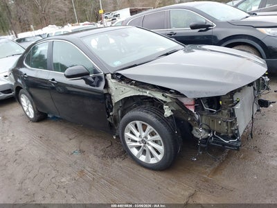 TOYOTA CAMRY 2024