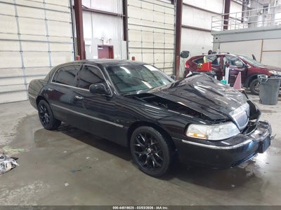 LINCOLN TOWN CAR 2008