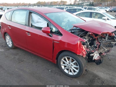 TOYOTA PRIUS V 2012