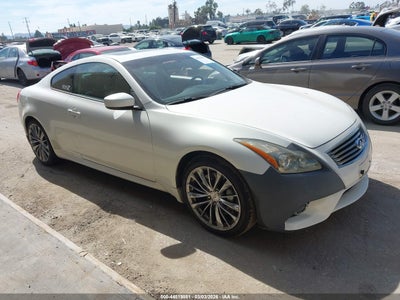 INFINITI G37 2011