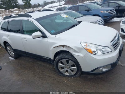 SUBARU OUTBACK 2011