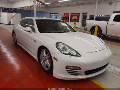 PORSCHE PANAMERA 2011