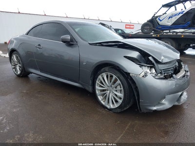 INFINITI Q60 2015