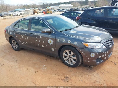 TOYOTA CAMRY 2011