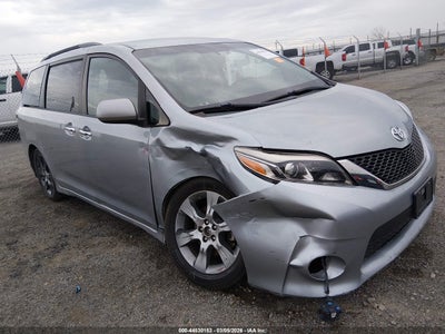 TOYOTA SIENNA 2015