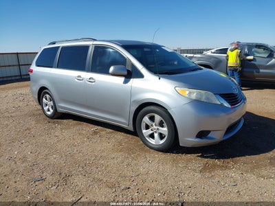TOYOTA SIENNA 2013