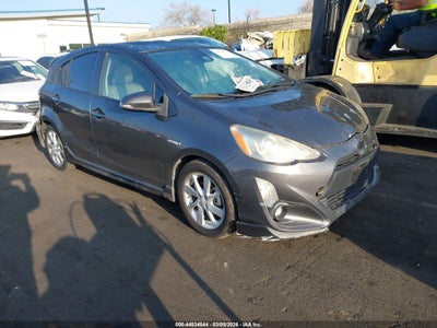 TOYOTA PRIUS C 2017