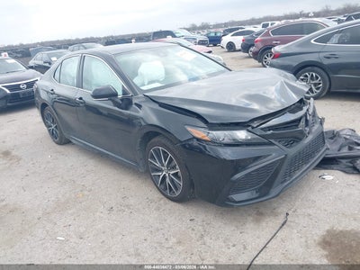 TOYOTA CAMRY 2024