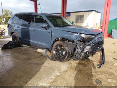 TOYOTA GRAND HIGHLANDER 2025