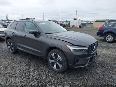VOLVO XC60 PLUG-IN HYBRID 2025