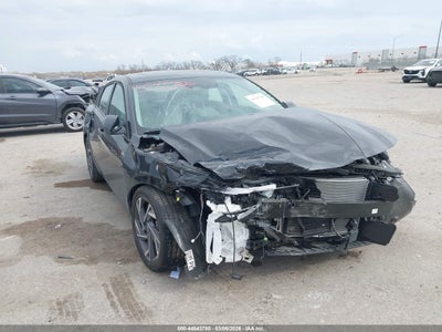HYUNDAI ELANTRA 2025