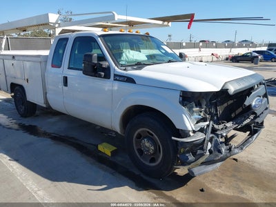 FORD F-350 CHASSIS 2015