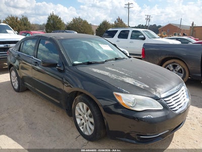 CHRYSLER 200 2013