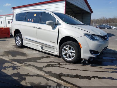 CHRYSLER PACIFICA 2019