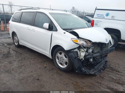 TOYOTA SIENNA 2013