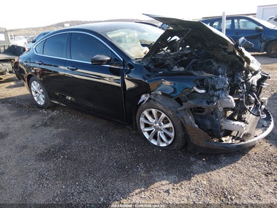 CHRYSLER 200 2015