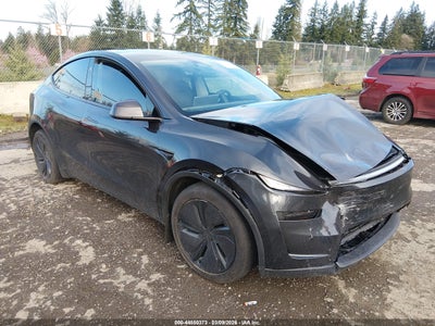 TESLA MODEL Y 2026