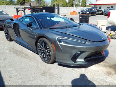 MCLAREN GTS 2025