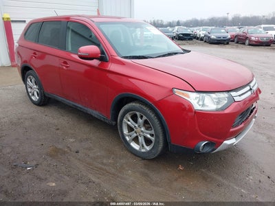 MITSUBISHI OUTLANDER 2015