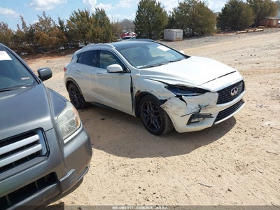 INFINITI QX30 2017