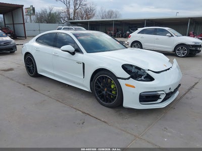 PORSCHE PANAMERA E-HYBRID 2022