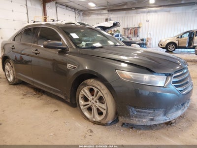 FORD TAURUS 2017